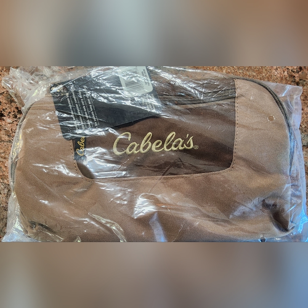 Men's Cabela's Tan Travel Bag NEW WITH TAGS, UNOPENED